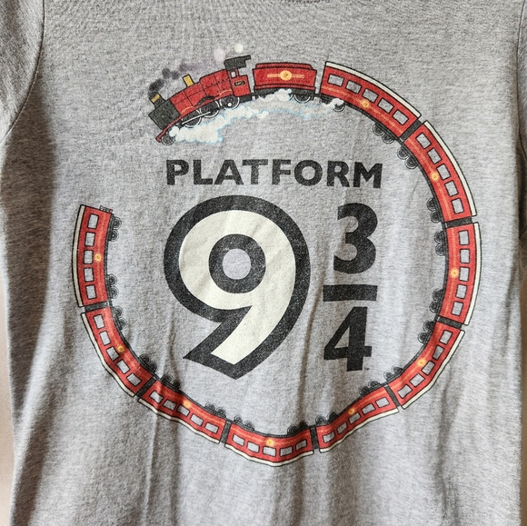 Platform 9 3/4 T-shirt - Picture 2 of 3